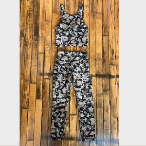 Lululemon Set: Wunder Train Leggings & Power Pivot Tank (Size 4)